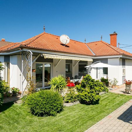 Holiday Home Ildiko By Interhome Balatonlelle Kültér fotó