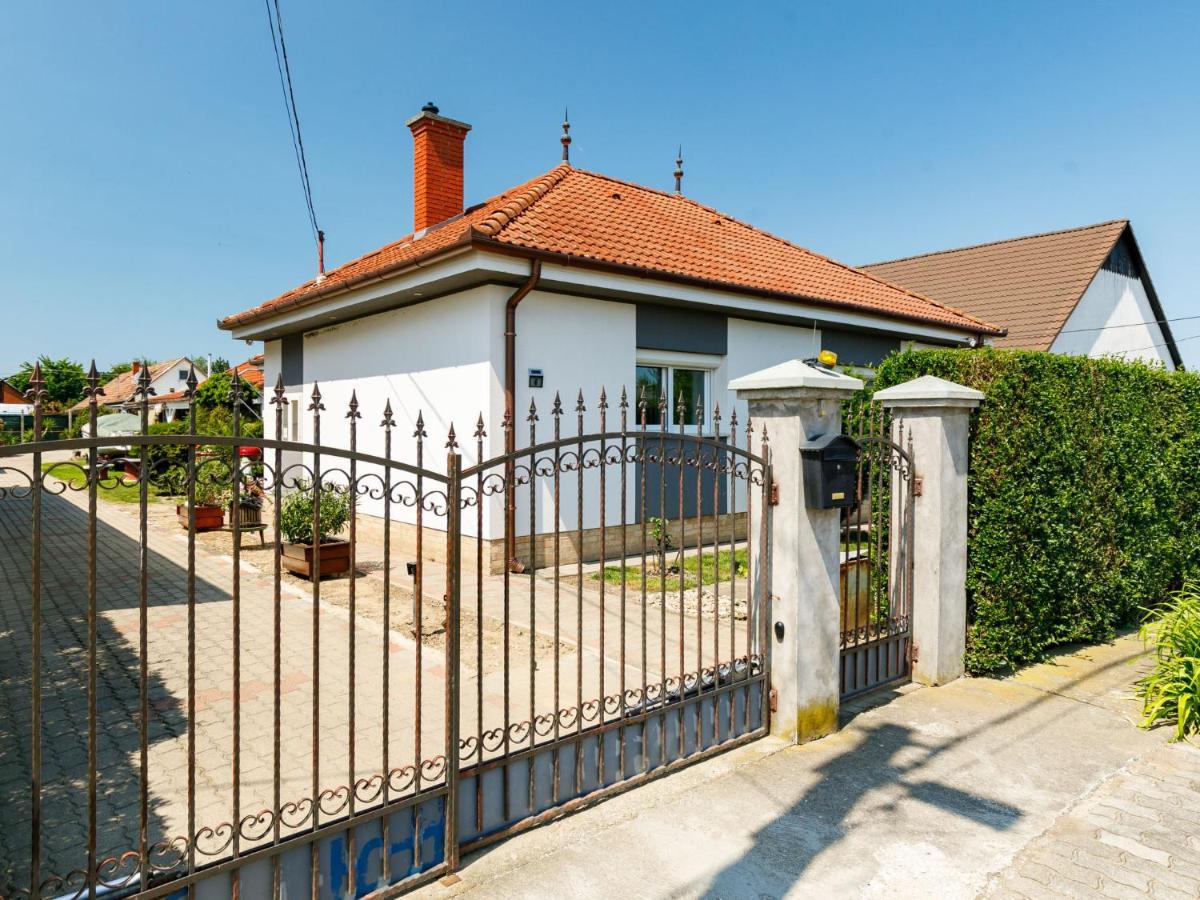 Holiday Home Ildiko By Interhome Balatonlelle Kültér fotó